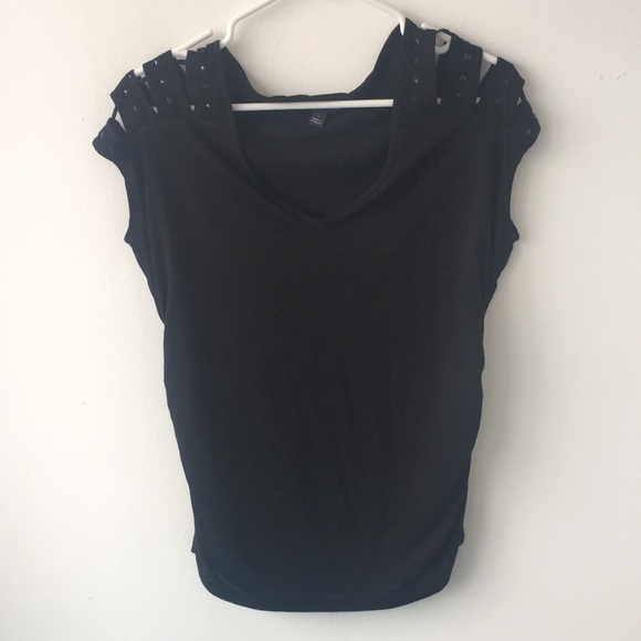 Rock & Republic Tops - Rock & Republic Studded Shoulder V-neck Top Black